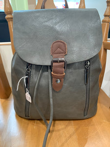 BUCKLE FRONT BACK PACK