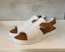 Load image into Gallery viewer, INDY LEATHER SANDALS by Modella