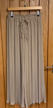 Load image into Gallery viewer, PLEATED DRAWSTRING WIDE LEG TROUSERS