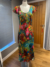 Load image into Gallery viewer, REVERSIBLE MAXI DRESS

