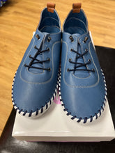 Load image into Gallery viewer, IRIS LEATHER PLIMSOLL