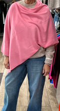 Load image into Gallery viewer, WINTER PONCHO