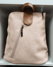 Load image into Gallery viewer, MEDIUM BACKPACK