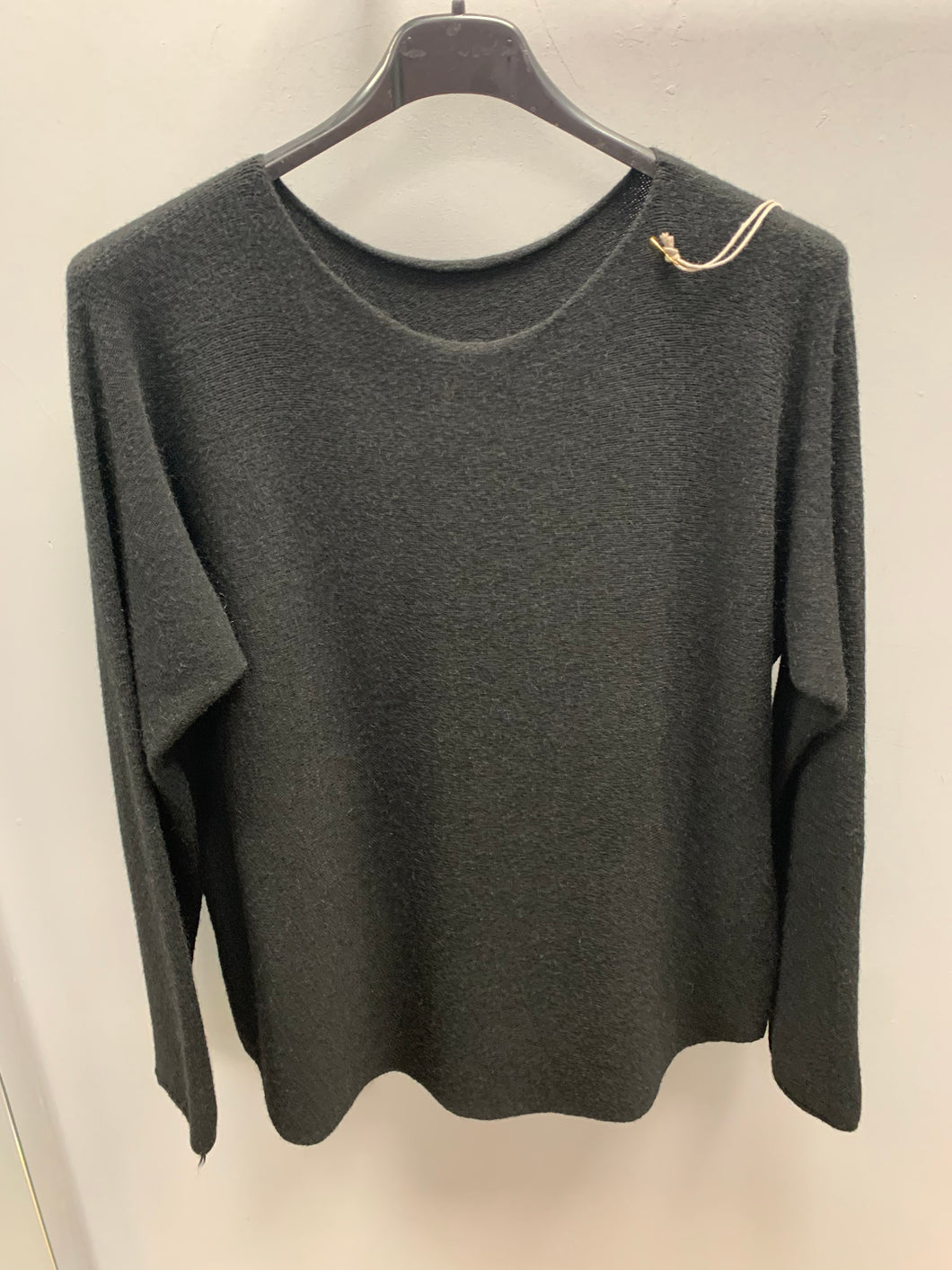 ROUND NECK JUMPERS