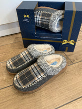 Load image into Gallery viewer, LADIES CHECK SLIPPERS (GIFT BOXED)
