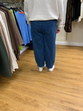 Load image into Gallery viewer, COTTON TWILL BARREL TROUSERS
