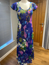 Load image into Gallery viewer, REVERSIBLE MAXI DRESS
