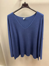 Load image into Gallery viewer, CASHMERE MIX V NECK JUMPER
