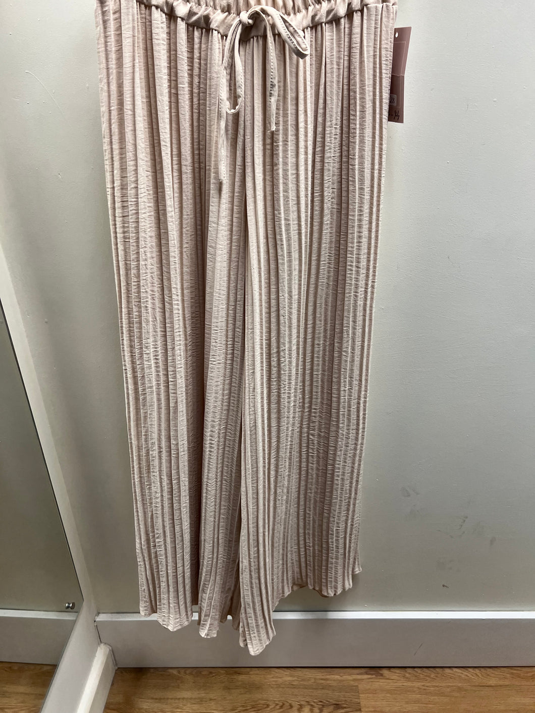 PLEATED DRAWSTRING WIDE LEG TROUSERS