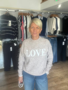 LOVE JUMPER