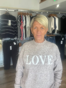 LOVE JUMPER