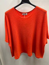 Load image into Gallery viewer, CLASSIC SHORT SLEEVE JUMPER
