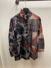 Load image into Gallery viewer, ANIMAL ABSTRACT JACKET
